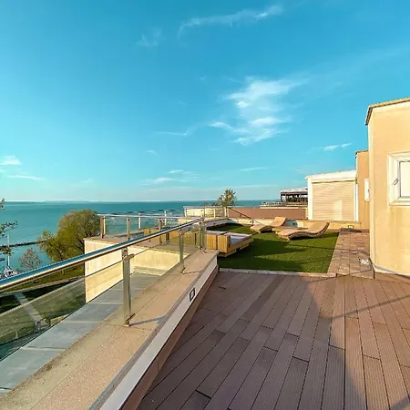 Apartament Admiral Sky Deluxe Apartman