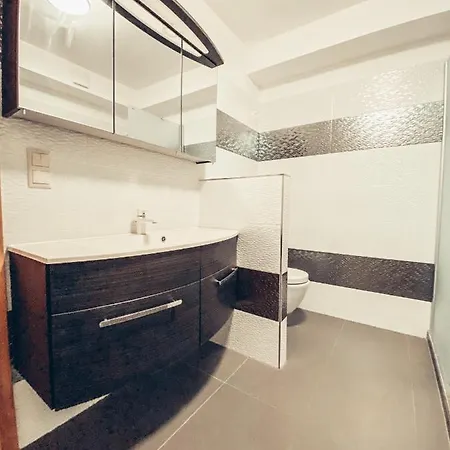 Admiral Sky Deluxe Apartman Apartament Siófok