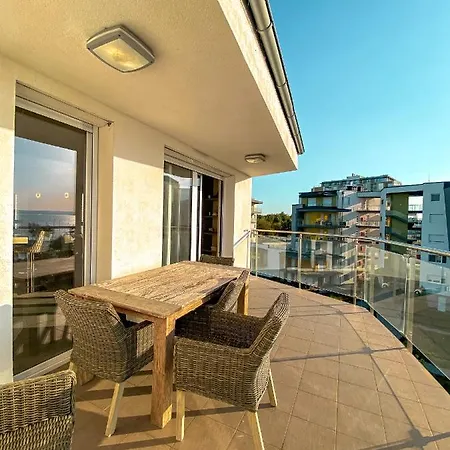 Admiral Sky Deluxe Apartman Apartament Siófok