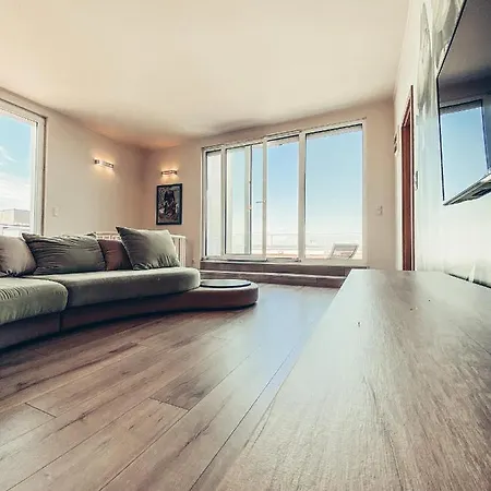 Apartament Admiral Sky Deluxe Apartman *