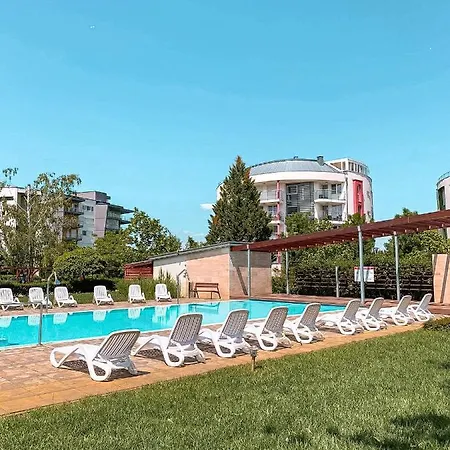 Apartament Admiral Sky Deluxe Apartman *