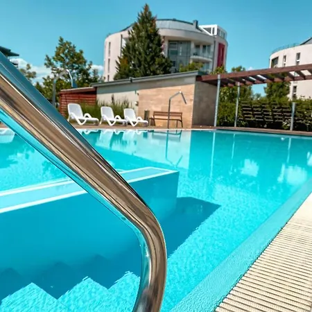 Apartament Admiral Sky Deluxe Apartman *